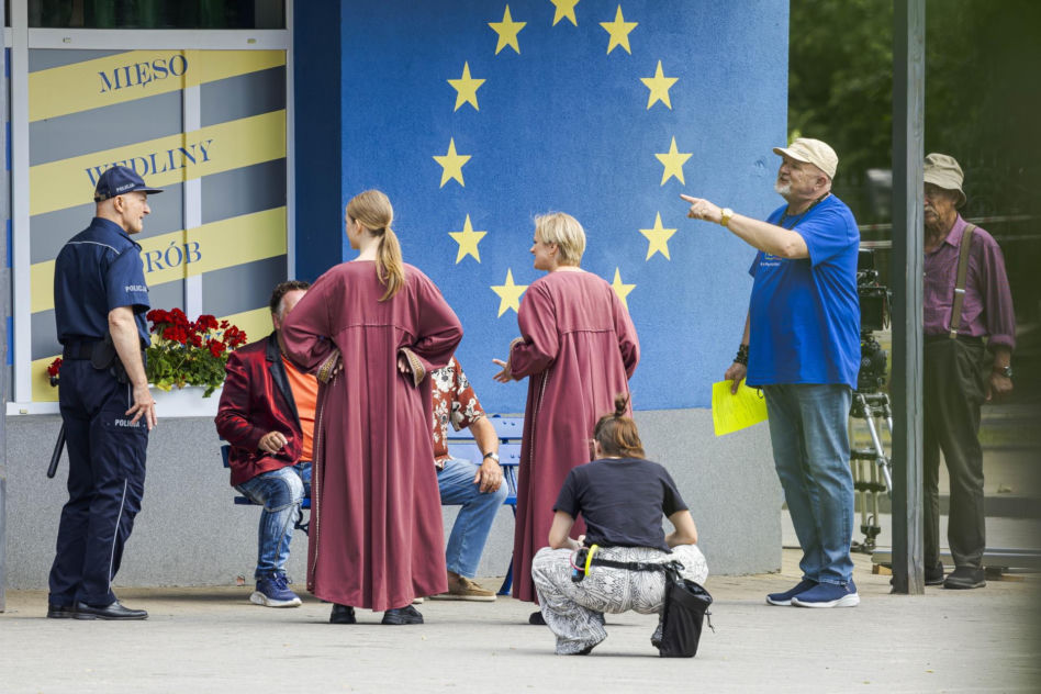 Daniel Olbrychski jak król na planie "Rancza"