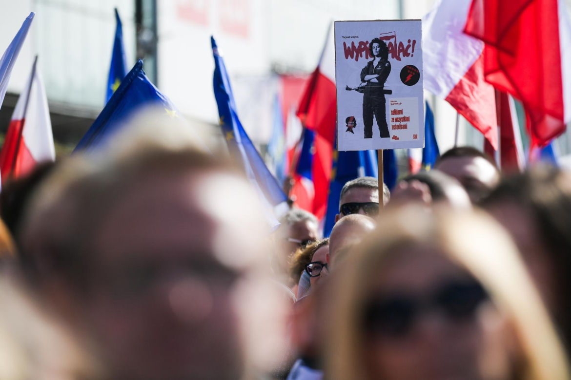 Ruszył Marsz Miliona Serc! Ogromne tłumy Polaków na ulicach Warszawy [ZDJĘCIA]