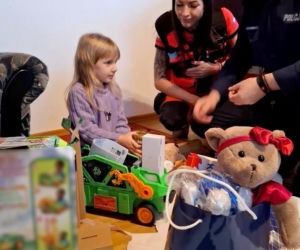 Mama nagle straciła przytomność. 5-letnia Sara nie spanikowała i wezwała pomoc