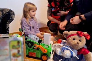 Mama nagle straciła przytomność. 5-letnia Sara nie spanikowała i wezwała pomoc