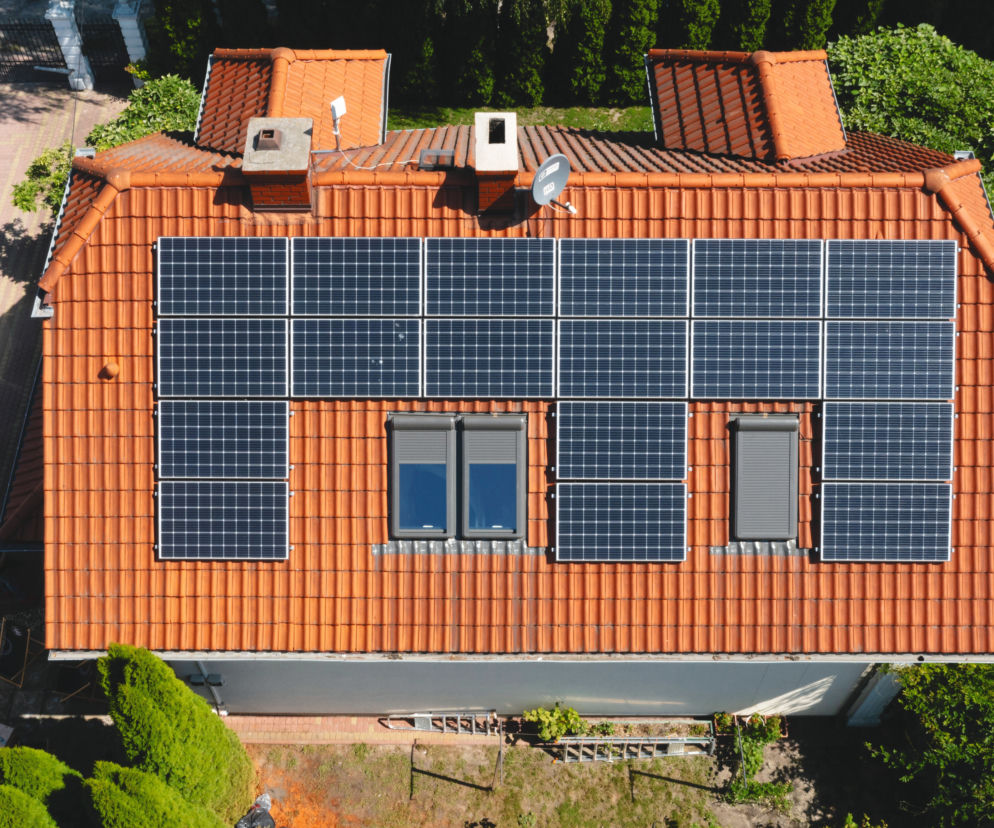 Stare okno dachowe do wymiany? Zobacz, jak zrobić to dobrze i bez stresu