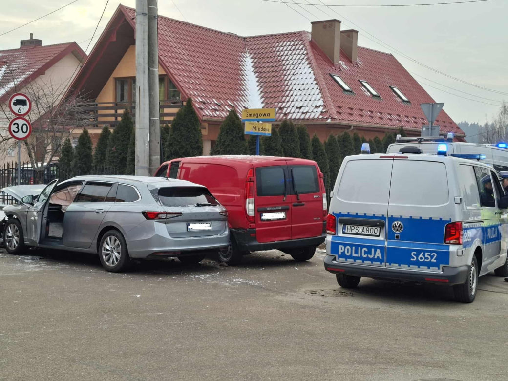 Wypadek u zbiegu ulic Miodowej i Smugowej