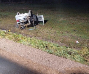 Pijany 32-latek z Siedlec dachował w Chotyczach. Policja znalazła przy nim narkotyki