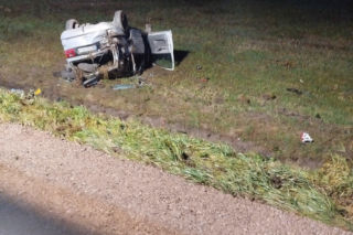 Pijany 32-latek z Siedlec dachował w Chotyczach. Policja znalazła przy nim narkotyki