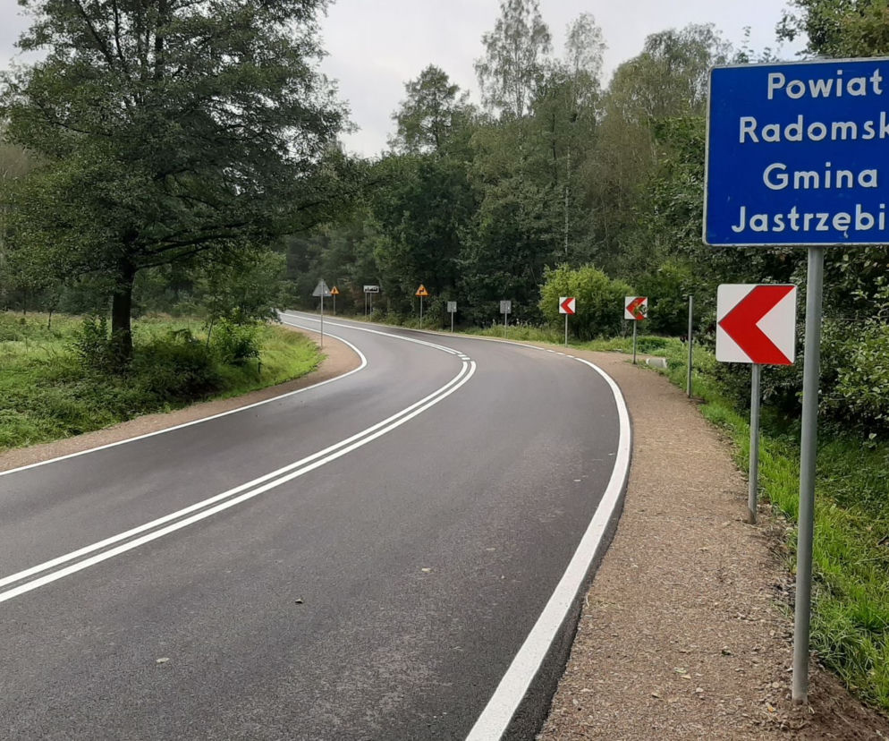 jedna z wyremontowanych dróg w powiecie radomskim 