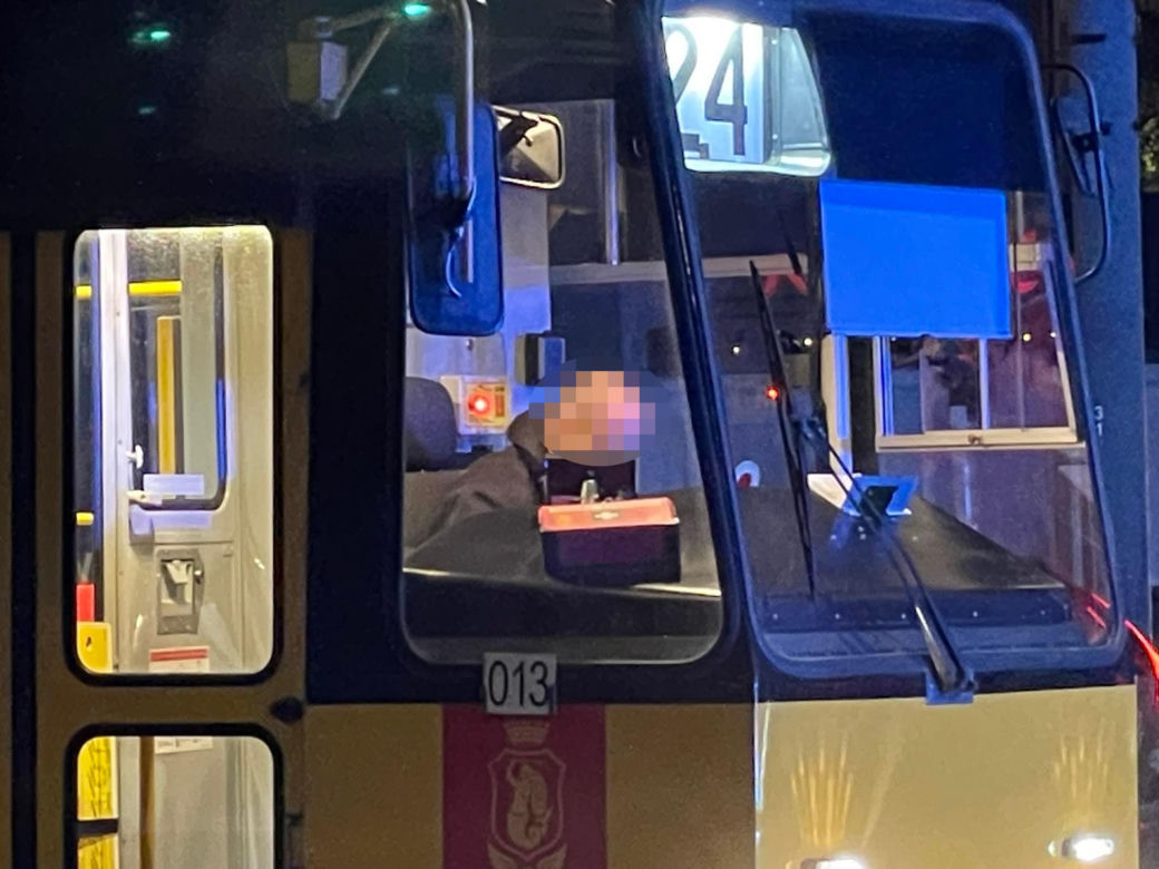 Śmiertelny wypadek na al. Waszyngtona. Tramwaj potrącił pieszego