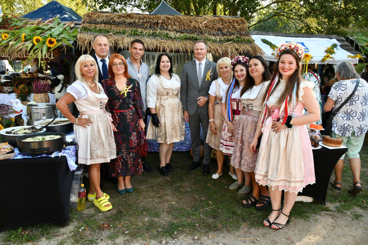 Tłumy na dożynkach w Olsztynku. Zobacz, jak wyglądało tegoroczne święto plonów