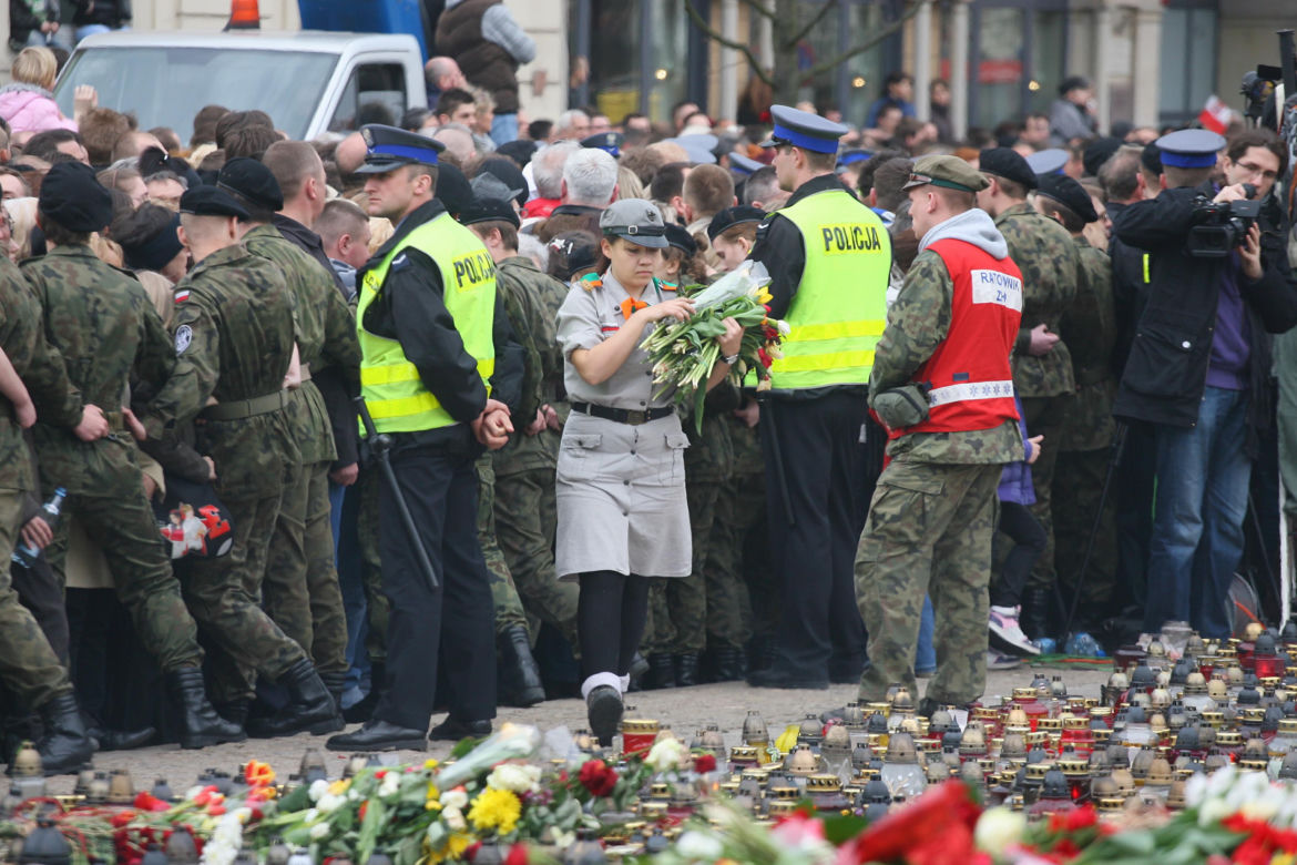 Warszawa dzień po katastrofie smoleńskiej