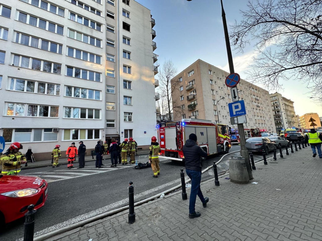 Potężny wybuch w centrum Warszawy. Kłęby dymu przy wieżowcach