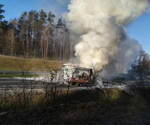 Pożar dostawczaka na S8