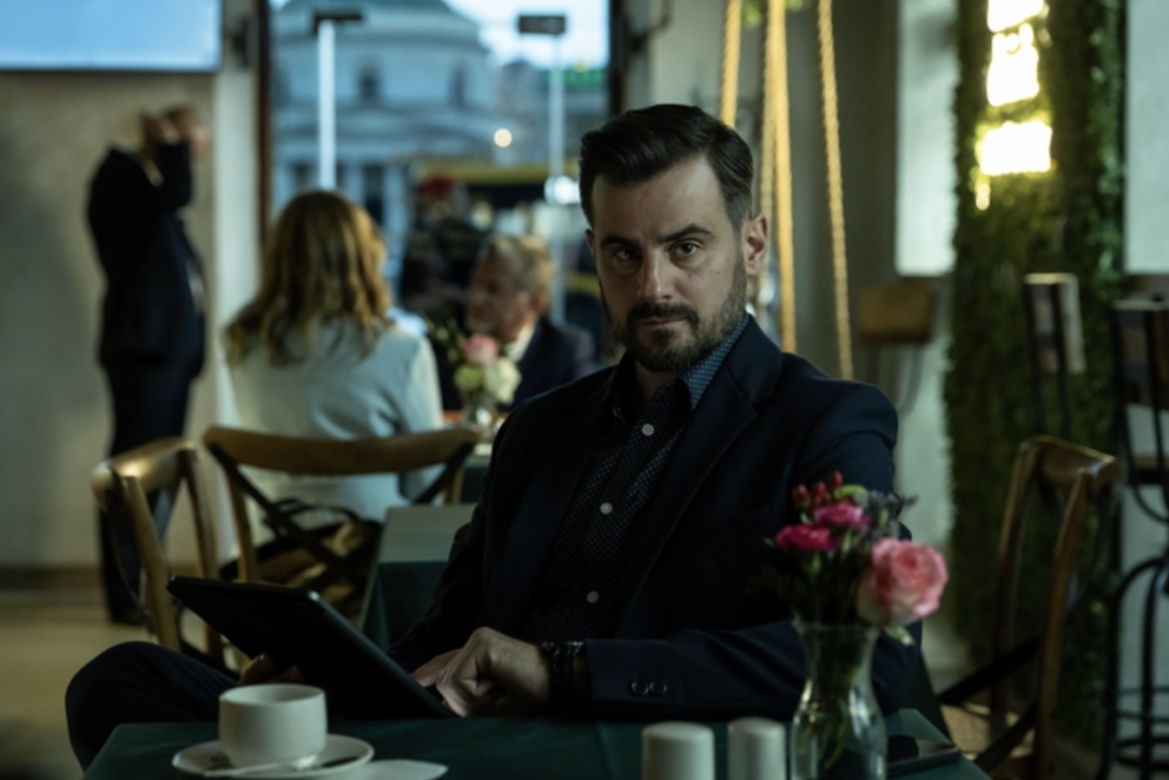 Wotum nieufności, odcinek 1: Patryk Hauer (Antoni Pawlicki)