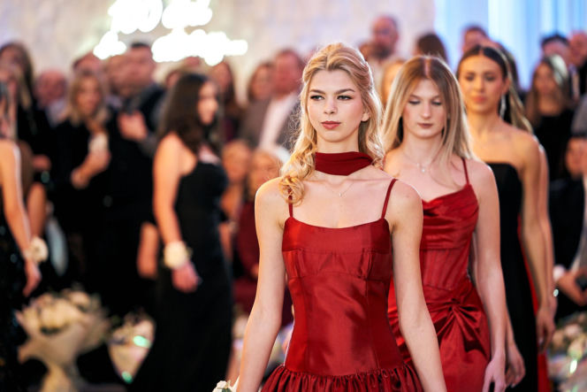 Studniówka siedleckiej Królówki 2026 - walc i polonez