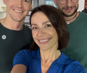 M jak miłość nowy sezon na planie. Mariusz (Mateusz Mosiewicz), Jakub Karski (Krzysztof Kwiatkowski), Martyna (Magdalena Turczeniewicz)