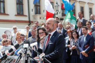 Konrad Fijołek wygrywa w pierwszej turze! Daliśmy impuls całej Polsce! [ZAPIS RELACJI NA ŻYWO]