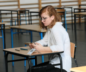 Matury w II LO im. Marii Skłodowskiej-Curie w Gorzowie Wielkopolskim [ZDJĘCIA Z SALI]
