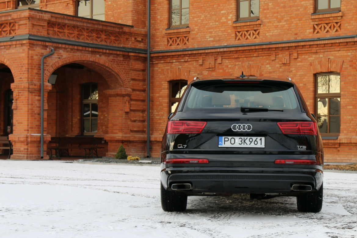 Audi Q7 3.0 V6 TFSI 333 KM Tiptronic quattro