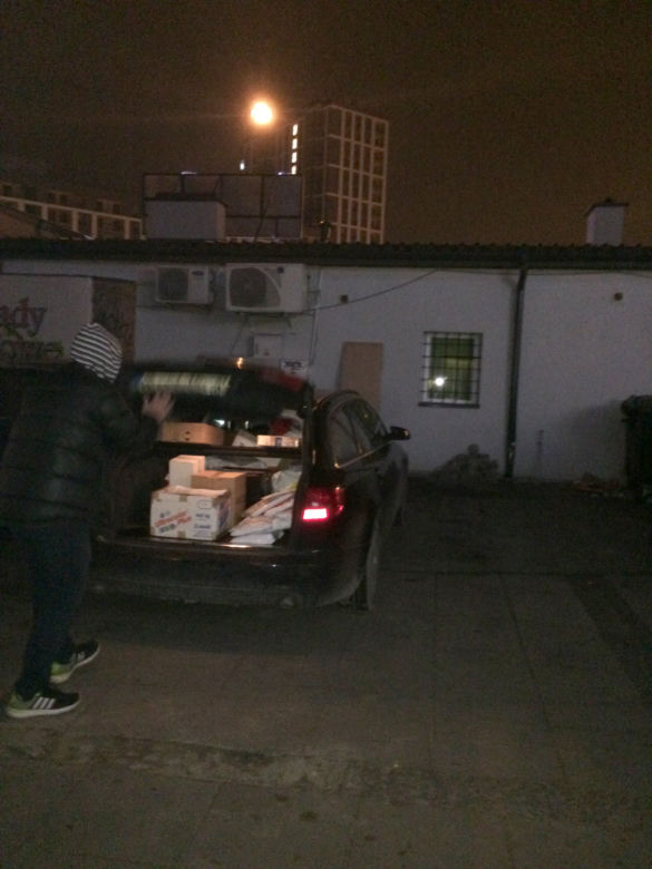 Gigantyczne kolejki po paczki inPost 