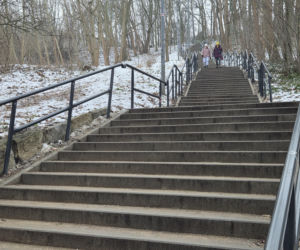 Schody do nieba w Bydgoszczy. Ponad 150 stopni, by dostać się na Wzgórze Wolności