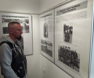 Fotorelacja z wernisażu wystawy Historia żużla. Czarny sport w Siedlcach