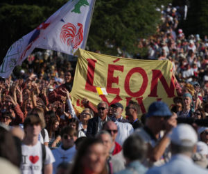 Papież Leon XIV w szpitalu z guzem płuca! Podano ważną datę