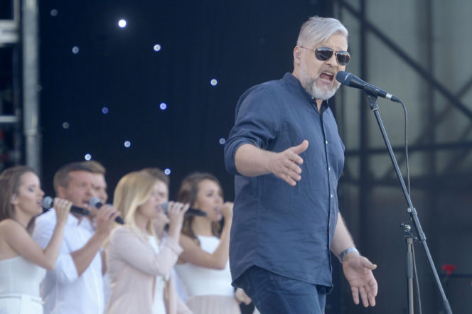 Pamiętacie jego długie włosy? Tak przez lata zmieniał się Artur Gadowski, lider legendarnej Iry