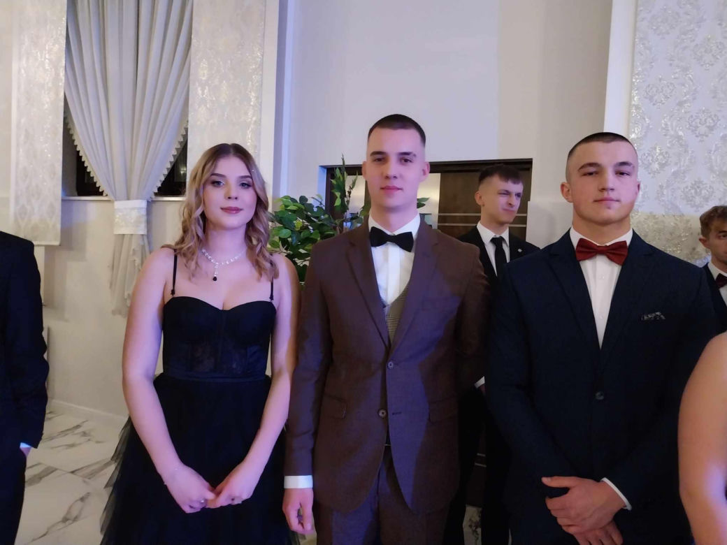 Studniówki 2025: Bal III Liceum Ogólnokształcącego w Starachowicach