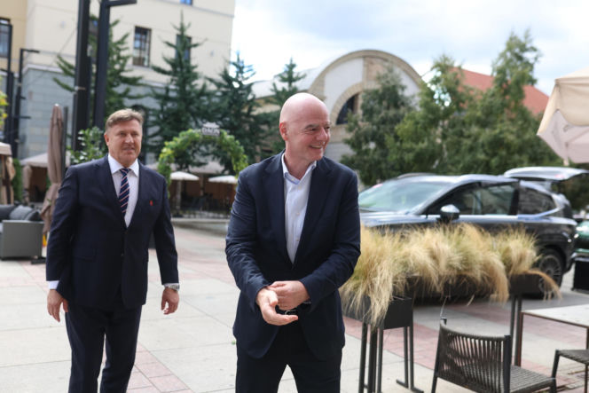Cezary Kulesza wita Gianniego Infantino