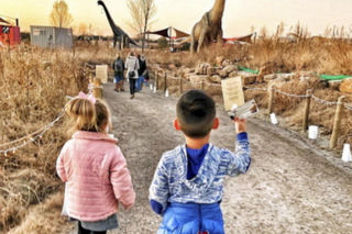 Piorun trafił prosto w dinozaura! Zobacz, co z niego zostało