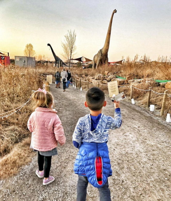 Piorun trafił prosto w dinozaura! Zobacz, co z niego zostało