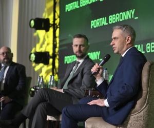 Odporność cyfrowa Polski: Gawkowski i Kosiniak-Kamysz o walce z dezinformacją i cyberatakami