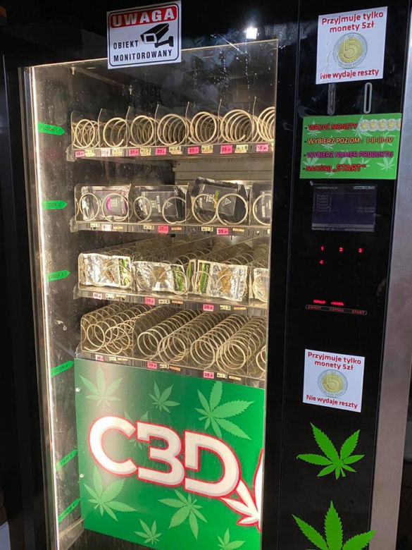 W Tychach pojawiły się automaty z marihuaną. Czy to legalne? Wyjaśniamy! [ZDJĘCIA]