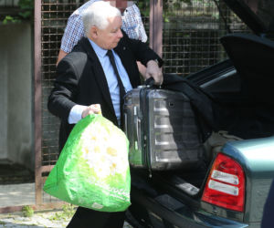 Prezes ruszył na wakacje