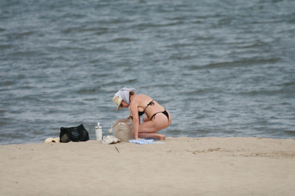 Ewa Skibińska na plaży