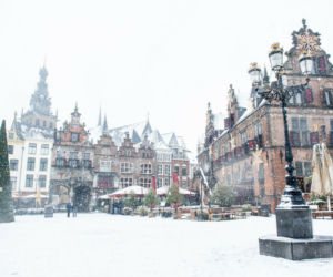 Holandia/ Setki odwołanych lotów, chaos na kolei i rekordowe korki z powodu ataku zimy