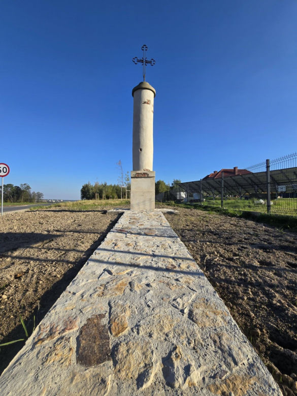 Kolumna z 1843 roku stanęła na drodze obwodnicy. Kryła historię zburzonego kościoła