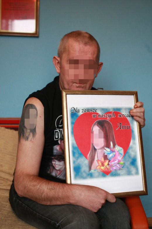 Grób 21-letniej Anny z Zambrowa. Dziewczyna została zgwałcona, poćwiartowana i wrzucona do ogniska