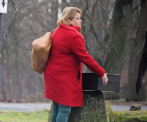 Katarzyna Bosacka w parku