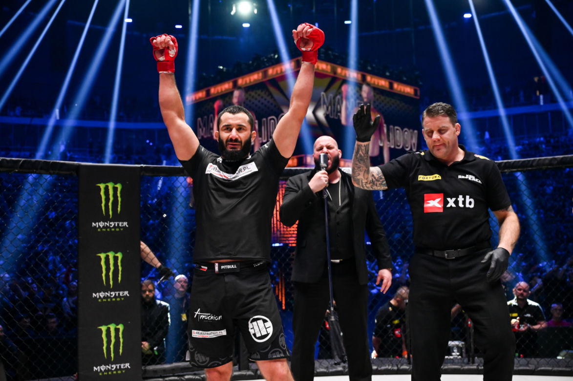 Mamed Khalidov rozbił Mariusza Pudzianowskiego na KSW 77 