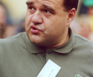 Tak Cezary Żak wyglądał na początku kariery. Niezwykła metamorfoza gwiazdora Miodowych lat