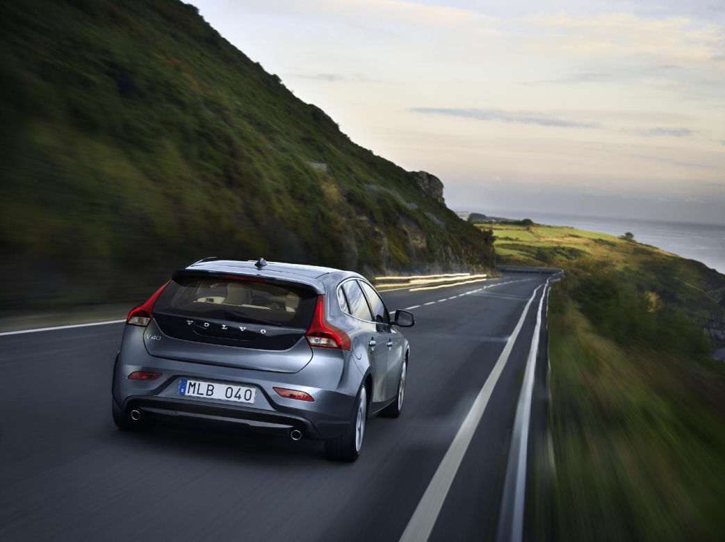 NOWE VOLVO V40