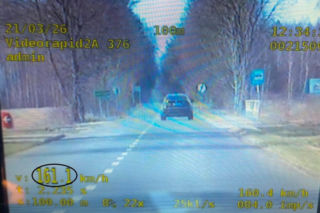 Kierowca BMW pędził ponad 160 km/h