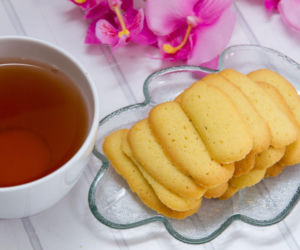 Co zrobić z białek? Biszkopciki Kocie języczki! Tylko 30 minut  i 4 składniki!