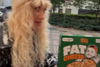 Helena Englert zjadła pizzę Książula