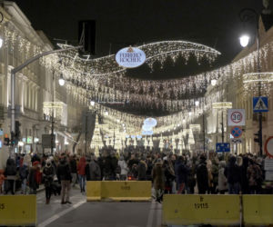 Niesamowita iluminacja świąteczna rozbłysnęła w Warszawie