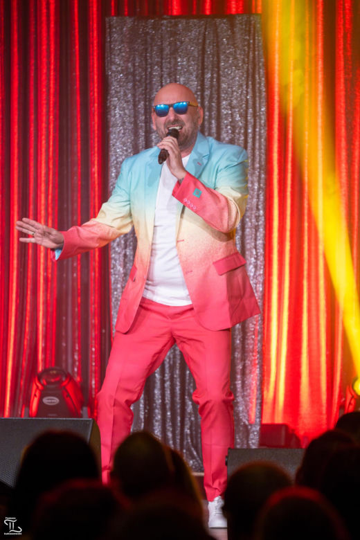 Neo-Nówka wraca z nowym show! „Pokolenie DNA” rozbawi Bydgoszcz do łez
