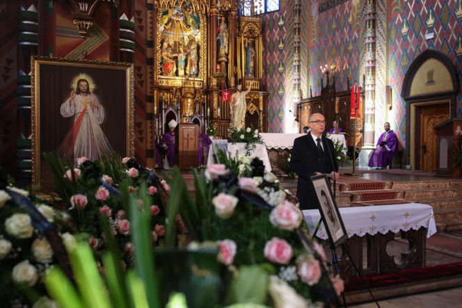 Wzruszające sceny na pogrzebie Litewki. Przyjaciele zdradzili, co zrobiłby dziś rano