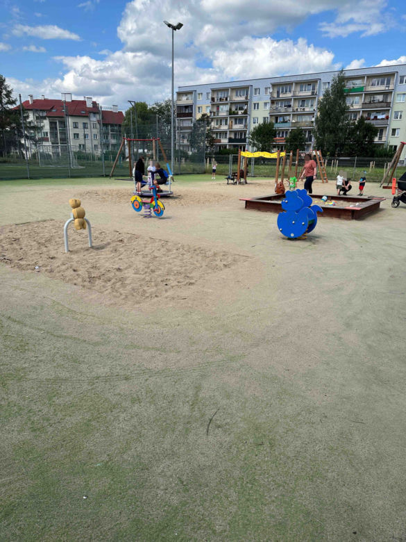 "Plac grozy" posprzątany. Mateuszek ma się gdzie bawić!"