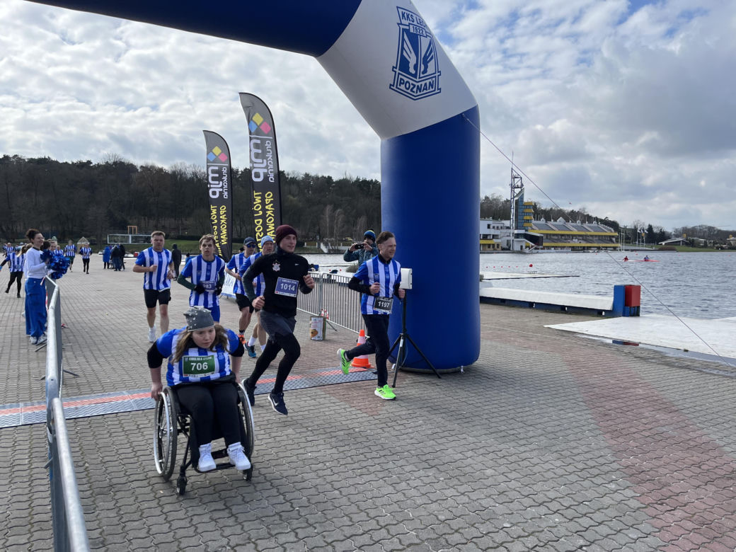 Kibolska Dycha 2024. Wyjątkowy bieg kibiców Lecha Poznań