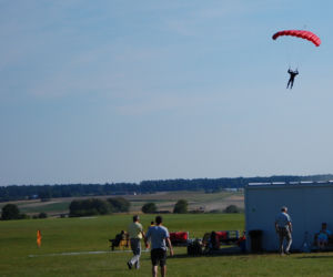 Skydive Chełm: Oderwij się od ziemi i wyskocz!