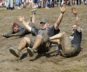 PRZYSTANEK WOODSTOCK 2012: Jak BAWILI SIĘ uczestnicy festiwalu - DUŻO ZDJĘĆ